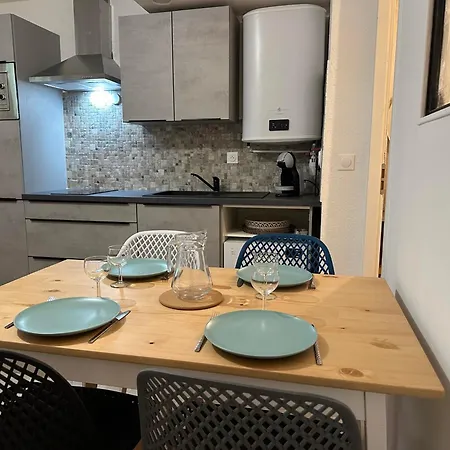 Appartement Climatise Avec Chambre Et Parking Privatif Locations Vld Camargue Saintes-Maries-de-la-Mer Exterior photo