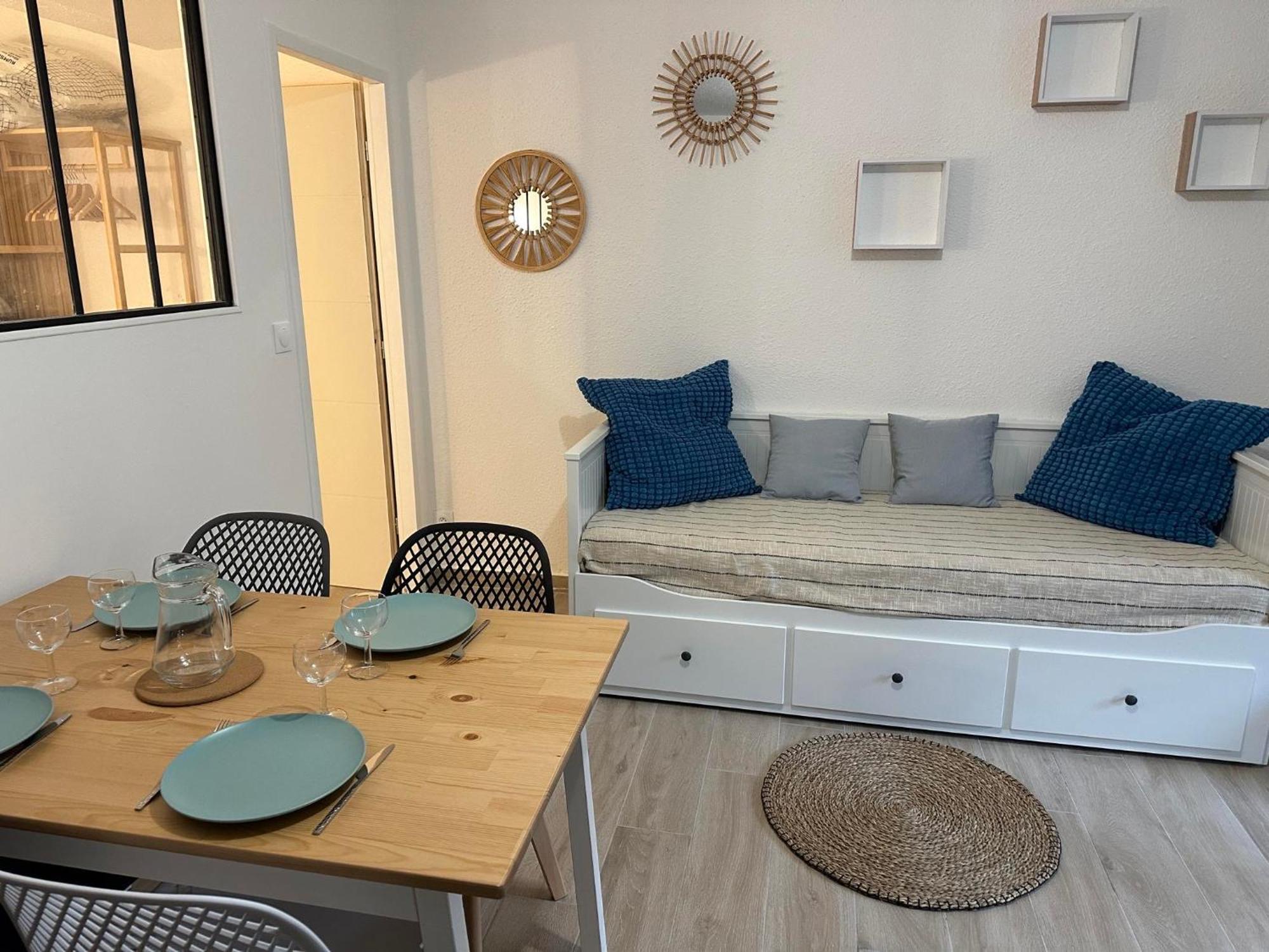 Climatise Avec Et Parking Privatif Locations Vld Camargue Saintes-Maries-de-La-Mer
