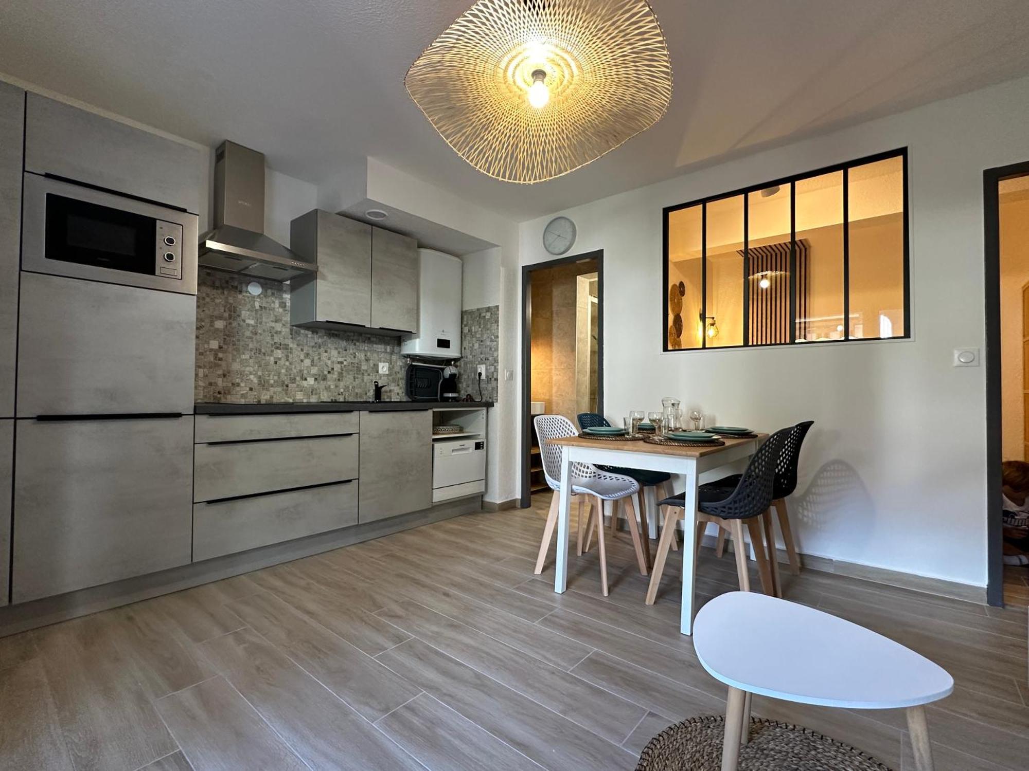 Climatise Avec Et Parking Privatif Locations Vld Camargue Appartement