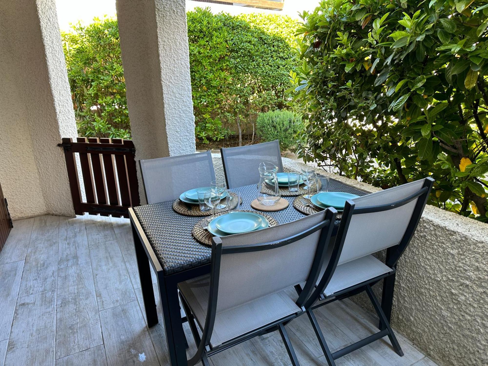 Apartment Climatise Avec Et Parking Privatif Locations Vld Camargue