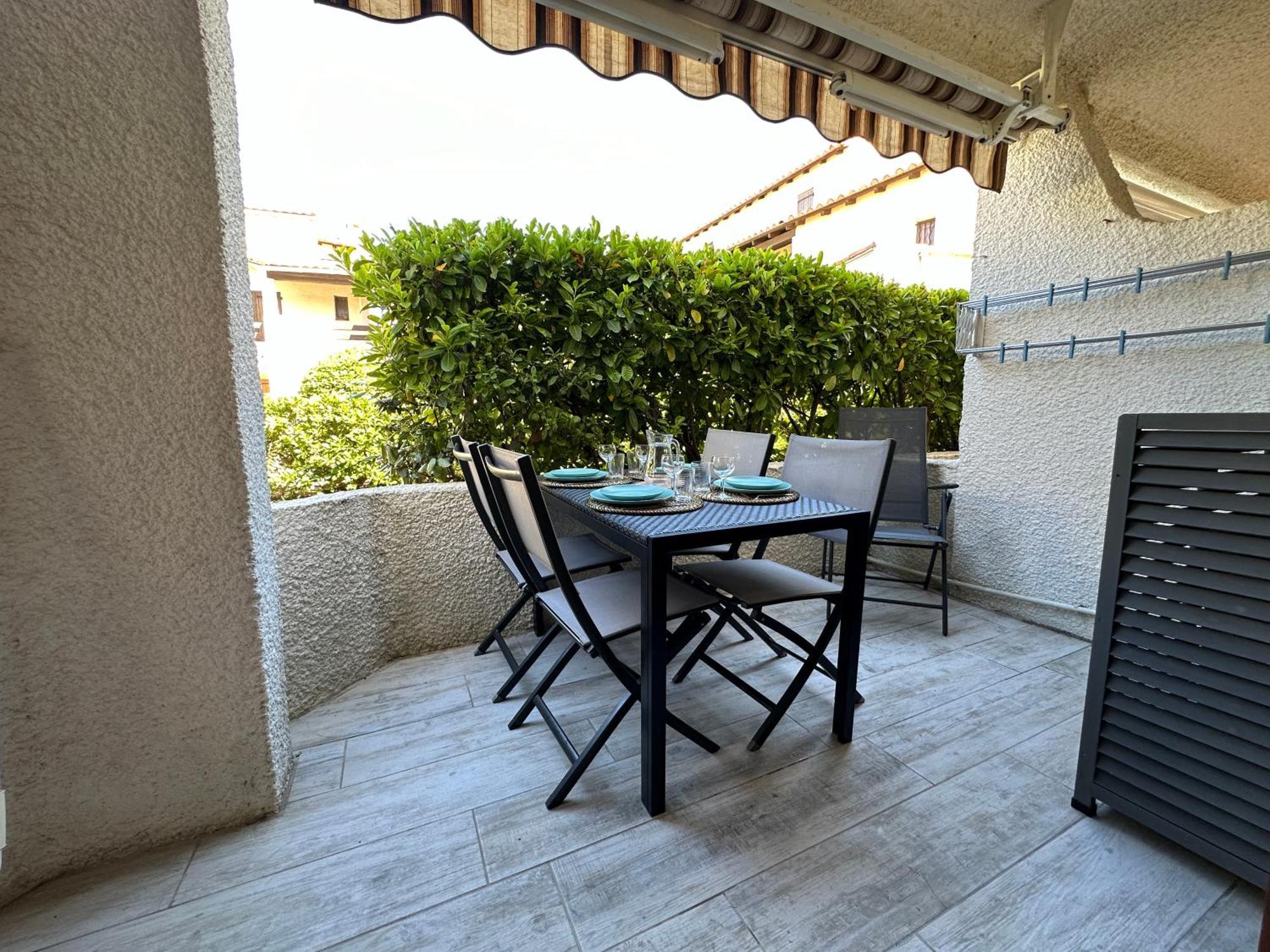 Climatise Avec Et Parking Privatif Locations Vld Camargue Apartment *